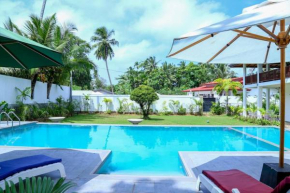 Amazing 7BR Deluxe Villa in Hikkaduwa